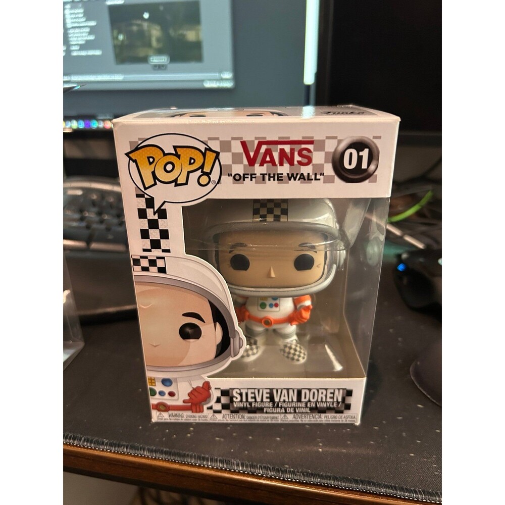 Funko Pop! Vans “off the wall” - Steve Van Doren 01 Rare Red HtF